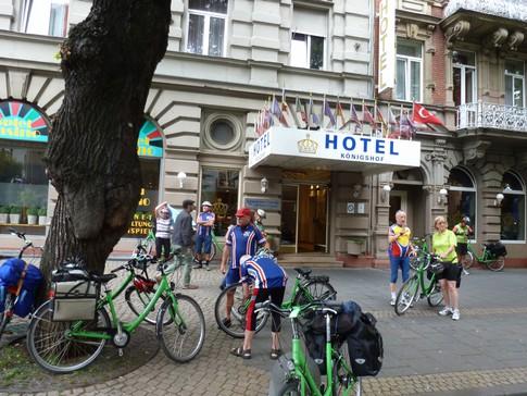 Auf dem Rheinradweg unterwegs - Ohne Hast und Eile in 5 Tagen von Mainz nach Köln Bereits seit 2005 sind wir - organisiert durch die Abteilung Radwandern des BRC Semper - per Rad auf Urlaubstour in