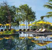 THAILAND KRABI The ShellSea Garden Pool Villa LAGE: Das Resort befindet sich direkt am Meer, in der Nähe des berühmten Shell Fossil Beach, und ist von unberührter tropischer Natur umgeben.