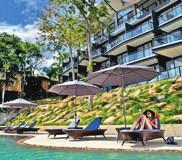 Das Kanda Spa verfügt über 2 große Behandlungsräume sowie über spezielle Bereiche für Thai- und Fußmassage. In der Hauptsaison werden auch Massagen im Freien zwischen Pool und Strand angeboten.