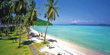 KOMBINATIONSTRANSFER: ab/bis Phuket EUR 124,- KOH PHI PHI LAGE: Das individuelle Boutique-Resort liegt direkt am weißen Sandstrand im nördlichen Teil der Insel Koh Phi Phi.