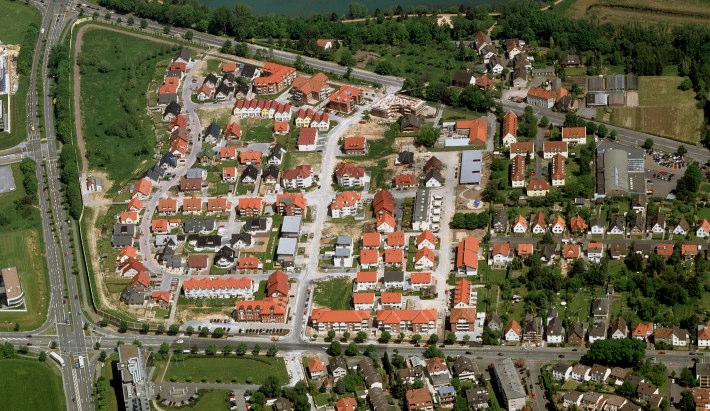 Stadt Paderborn Wohnungsmarktbericht 2005 23 Im Bereich der Eigentumswohnungen beruhen die starken Schwankungen in den Jahren 1998, 1999 und 2000 gegenüber den übrigen Jahren nicht auf eine starke
