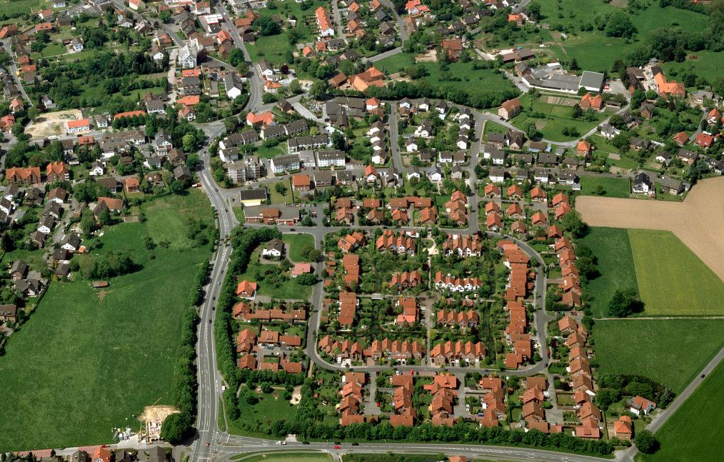 Stadt Paderborn Wohnungsmarktbericht 2005 43 Paderborn überzeugt durch über 141.000 Einwohnerinnen und Einwohner.