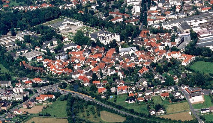 Stadt Paderborn Wohnungsmarktbericht 2005 5 I Die kommunale Wohnungsmarktbeobachtung Die schnellen Veränderungen am Wohnungsmarkt insbesondere der Rückgang des öffentlich geförderten Wohnungsbaus und