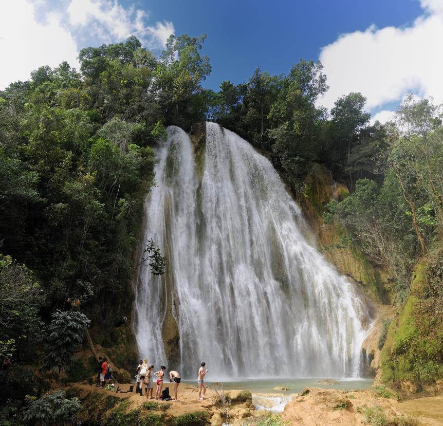 Traumhafte Natur in Samaná Wanderung zum Wasserfall El Limón Kajaktour durch die Mangroven Wunderschöne Strände in Las Terrenas Auf dieser 5-tägigen Aktivreise