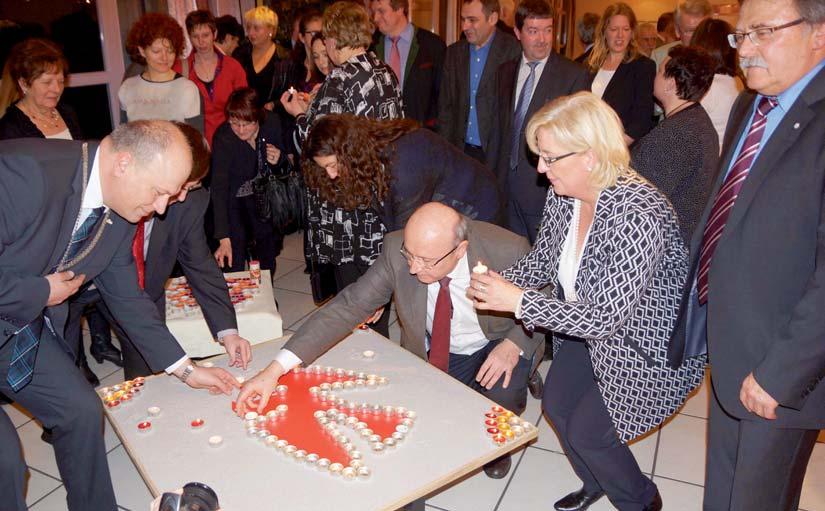 Beim Neujahrsempfang 2016 des Marktes Schierling im Saal des topfour stellte Bürgermeister Christian Kiendl die Partner der Integration in den Mittelpunkt.