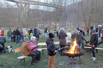 Erstmalig Tierische Weihnachten in Geraberg und überraschend viele zwei- und vierbeinige Besucher aus nah und fern, fanden