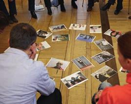 Thomas Richhardt, geboren 1971, studierte Psychologie und arbeitet als Dramaturg und Autor (Bonnie und Clyde, Engel für Dylan), in der Spielzeit 2017/2018 wird u.a. sein Stück Heimspiel an der WLB Esslingen herauskommen.