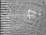 TEST UND ERPROBUNG DES HODAR Also wurde ein vorhandenes Hologramm mit Mikrometerskala zunächst direkt rekonstruiert (Abbildung. 5.1a). Dann wurde, wie in Abbildung 4.