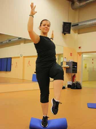 sportspaß THEMA sportspaß-trainerin Tanja Albat in Aktion Zur Erklärung: Der Grundumsatz ist die Energiemenge, die der Körper jeden Tag im Ruhezustand hätte.