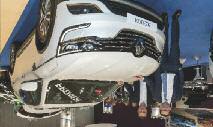 Paul Schweighofer und Verena Robinson feierten Österreichpremiere mit dem Mazda MX-5 RF, der