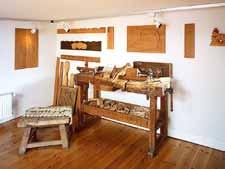 16 Morbacher Freizeitjournal 2014/2015 Entdecken Sie die Morbacher Museen Hunsrücker Holzmuseum Holz ist nur ein einsilbiges Wort, doch dahinter verbirgt sich eine Welt voller Schönheit und Wunder.
