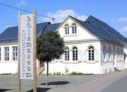 Im Ortsbezirk Weiperath wurde diesem Rohstoff im Jahre 2000 ein Museum gewidmet.