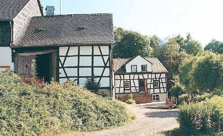Morbacher Freizeitjournal 2014/2015 19... heute und damals Historische Ölmühle Entdecken Sie im romantischen Tal des Morbachs dieses über 250 Jahre alte Kleinod.