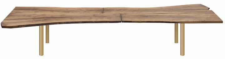 TRUNK TISCH / TABLE DESIGN: PHILIPP MAINZER, 2011 Gefertigt aus einem einzigen, individuell ausgesuchten europäischen Nussbaumstamm, besteht der 4100 MM lange Tisch TRUNK aus vier versetzt
