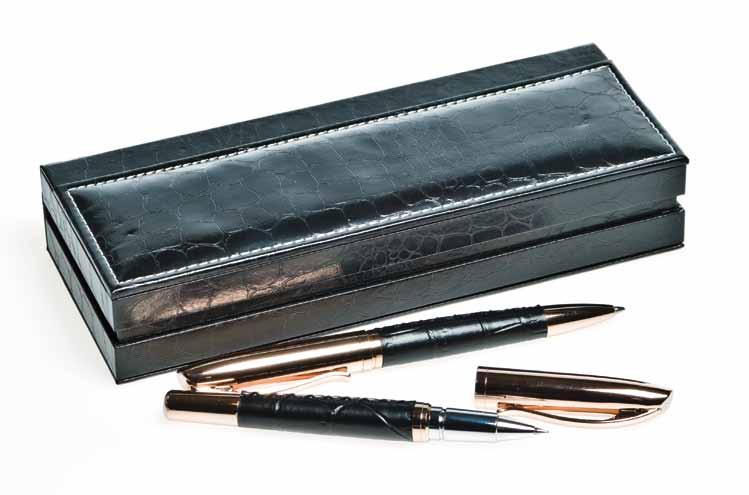 Copper Edles -Set, bestehend aus Drehkugelschreiber und Rollerball im Croco-Kupfer-Look, verpackt in einem schwarzen Croco-Kunstleder-Etui.
