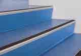 Treppenstufenprofile für Spezialeinlagen TREDSAFE TREDSAFE-Profile mit gerader Frontprofilierung Breite 28 mm Höhe mm 28 13 silber AA 13 8,16 Breite 2 mm Höhe 44 mm 2 Topseller silber AA 2 14,83 44