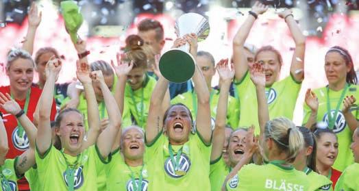 Frauen Das nächste Double Die Frauen des VfL Wolfsburg holen nach der Deutschen Meisterschaft auch den DFB-Pokal Perfekter Abschied für Trainer Ralf Kellermann Die niedersächsische Titel-Maschinerie