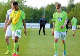 Junioren VfL Wolfsburg scheitert im Halbfinale U 19-Junioren der Wölfe müssen Traum von Deutscher Meisterschaft nach starker Saison begraben Den Titel in der Bundesliga Nord/Nordost gewannen sie