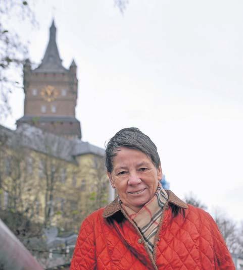 Die Ministerin im Schatten der Schwanenburg Foto: Stade Barbara Hendricks ist unbezweifelbar die bekannteste Kleverin der Gegenwart. Am Wochenende feiert sie mit dem Stadtfest auch ihren eigenen 65.