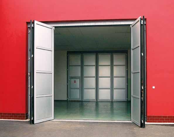 Falttore Aluminium-Falttore Vielfältige Einsatzmöglichkeiten Die großflächig verglasten Alu-Rahmen-Tore ermöglichen einen hohen Lichteinfall in den