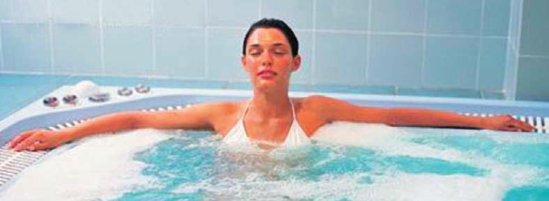 ...unser Wellness- und kurenangebot: Wellnesscenter: -hallenbad: Kaiserbad hallenbad: Unser Kaiserbad ist täglich von 7.00 Uhr bis 19.00 Uhr geöffnet. Die Unterwasser-Massageattraktionen sind von 7.