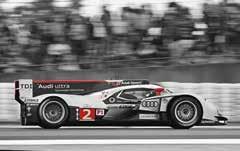Nur ein Vergleich: 2006 betrug die schnellste Rennrunde in Le Mans 3:31,211 Minuten.