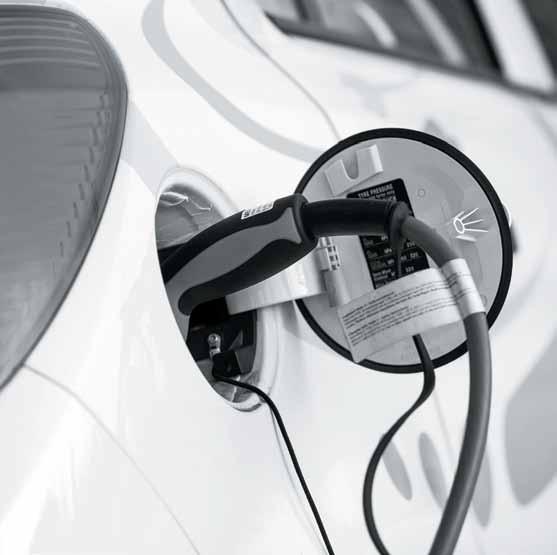 Arbeitsgruppen Elektromobilität & vernetztes Fahren Führerscheine In diesem Arbeitskreis analysieren wir die Auswirkungen der hochaktuellen Elektromobilität auf die Anhängerindustrie.