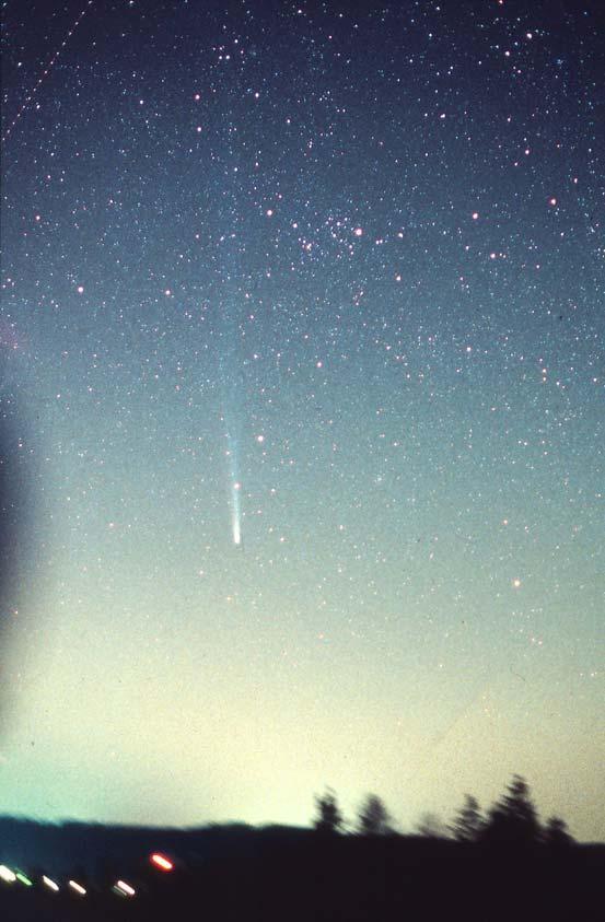2. Aufbau der Kometen Die Kometenerscheinung Komet C/1996 B2