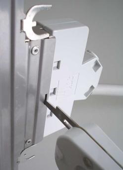 5 Demontage Systemkabel von der Splitter Einheit Dismounting system cable from