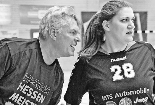 Seite 6 Kalenderwoche 3 LOKALSPORT Donnerstag, 25. August 206 Der Trainer der TSG Oberursel Dirk Lodders und Anne Heydeck blicken der Handball-Saison 206/ voller Vorfreude entgegen. Am 2.