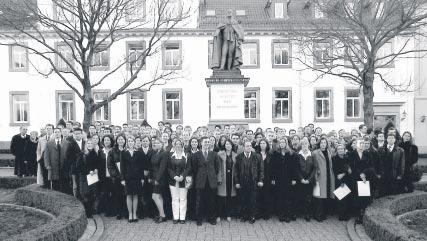 14 uni in form Ausgabe Nr. 1/2002 15. Mai 2002 Studium und Karriere Doktorarbeit über das Sonnensystem Physiker an neuer Max Planck Research School beteiligt (red.