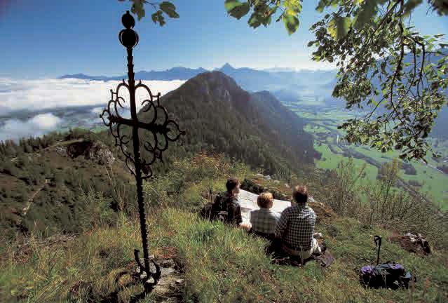 Ob vom Nebelhorn oder wie hier vom bescheideneren Falkenstein bei Pfronten: Atemberaubende Aussichten sind garantiert.