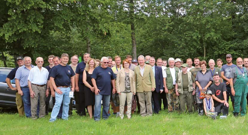 8 Verbandsnachrichten VERBANDSKÖNIGSFISCHEN 24. JULI 2016, AM LEINECKSEE Am 24. Juli 2016 fand das erste Verbandskönigsfischen des Landesfischereiverband Baden-Württemberg e.v. statt.