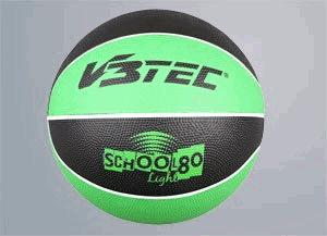 Hartware / Basketball 1 33 128284 SCHOOL 80 LIGHT Basketball V3TEC FEDAS: 1-33-88-2 Farbe: 6016 (1) grün-schwarz 6-7 90000655 10001600 Gummi Leichter, gewichtsreduzierter und attraktiver