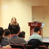 CIEET Das direkte Gespräch: DAAD-Auftritt auf der CIEET-Bildungsmesse in Peking Die meisten jungen Menschen in China informieren sich heute über