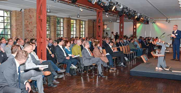 Fast 200 Teilnehmer erlebten und diskutierten in Berlin das gesamte Spektrum an technischen WDVS- und IDS-Themen mit den Schwerpunkten Energieeffizienz, Baurecht, Qualität und Nachhaltigkeit.