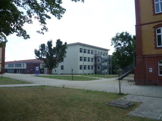 - 181 - Oberstufenzentrum Oder-Spree - berufliches Gymnasium Standort Palmnicken 1. Träger: Landkreis Oder-Spree 2.
