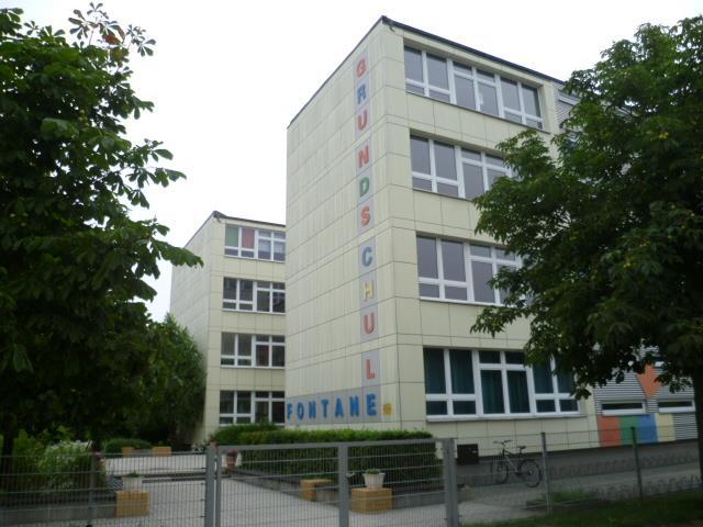 - 25 - Fontane-Grundschule Beeskow 1. Träger: Stadt Beeskow 2. Amtliche Schulnummer: 102106 3.