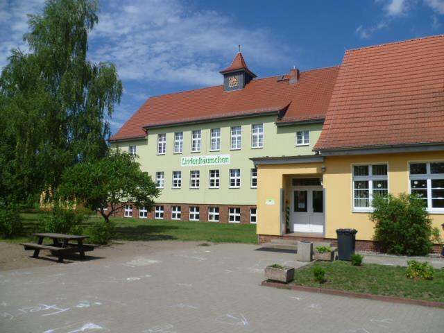 - 69 - Grundschule Lindenbäumchen Groß Lindow 1. Träger: Amt Brieskow-Finkenheerd 2. Amtliche Schulnummer: 105892 3.