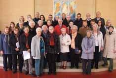 Ökumene gemeinsam singen Ein ökumenisches Zeichen Die Ökumenische Chorgemeinschaft Innsbruck Aus einer Chorleiter-Notlage entstanden, entwickelte sich die Ökumenische Chorgemeinschaft mit ihren