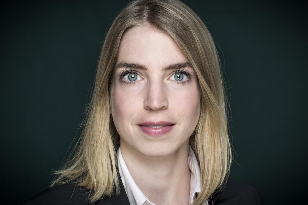 com Andrea Rohrer is an associate and member of Pestalozzi s Real Estate Group & Environment Group in Zurich. Her main areas of practice include real estate, environmental and public procurement law.