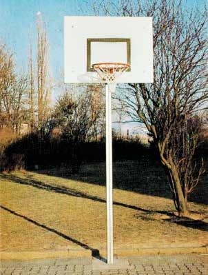 Alu-Basketball-Übungsanlagen Typ»ALLROUND«Typ»ROBUST«* * Eine ideale Anlage für Schulhöfe, Spielplätze und Freibäder. Stabiles Alu-Quadrat-Profil 80 x 80 mm incl.