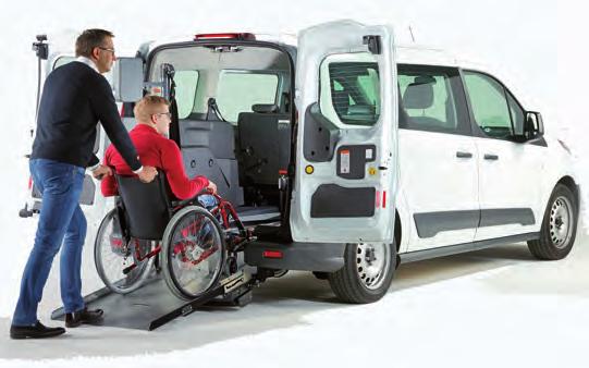 Jetzt mit 37 % Rabatt! FORD TRANSIT CONNECT 230 L2 PKW Trend mit 1 Rollstuhlplatz und 4 Fahrgastsitzen Diese Punkte zählen XXL Rollstuhlausschnitt, ohne Gasfeder im Einfahrbereich.