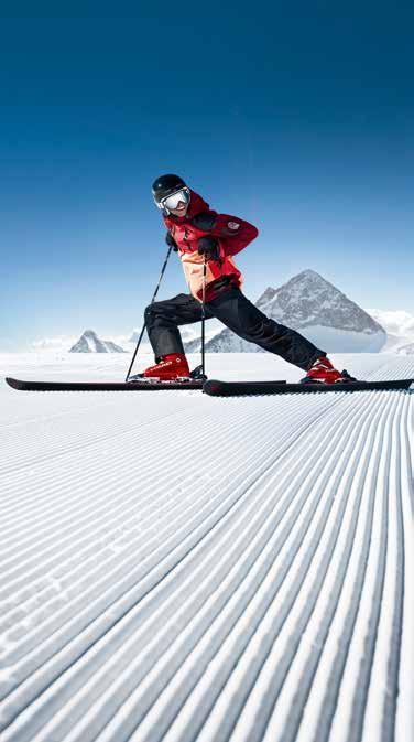 SKI PLEASURE THROUGHOUT THE YEAR Skigenuss das ganze Jahr Der Hintertuxer Gletscher ist das einzige Skigebiet Österreichs, in dem Winterliebhaber 365 Tage Ski fahren können.