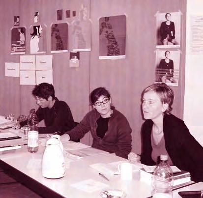2001...erste FrauenPositivenTreffen auch im Ruhrgebiet...die LAG setzt neue Akzente bei der Zukunftswerkstatt im Februar...und veröffentlicht ihre Selbstdarstellung POSITIV LEBEN!