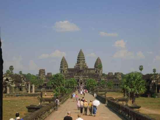 Angkor Wat Wat Po in Bangkok Wat Phra Keo Rundreise Im Reich des Buddha Die goldenen Tempel Bangkoks, der Stadt der Engel, der Dschungel im Norden Thailands rund um das Goldene Dreieck mit seiner