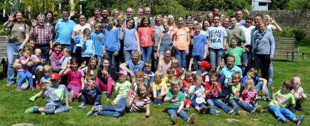 Vereine & Verbände FAMILIENFREIZEIT 2016 Pfarreiengemeinschaft Salzbergen und Holsten-Bexten. Wo 2 oder 3 in Gemeinschaft versammelt sind.. war das Thema der Familienfreizeit vom 5.