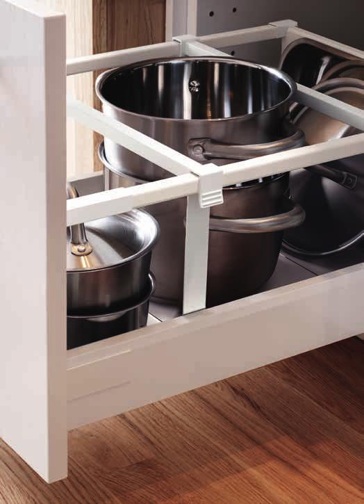 Mit Inneneinrichtungen lässt sich jede Ecke und jeder Schrank optimal nutzen. Auf IKEA METOD Küchen geben wir 25 Jahre Garantie.