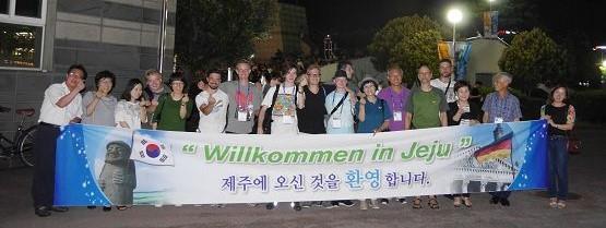 den Bürgermeister von Jeju Ko Kyoung Sil, der für den Empfang der