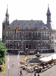 AACHEN Im Jahr 2008 setzte die Stadt Aachen 94,64 Prozent an mit dem Blauen Engel für ihren Bedarf in den Verwaltungen an Büro- und Kopierpapier ein. Das entspricht einer Menge von 11.470.